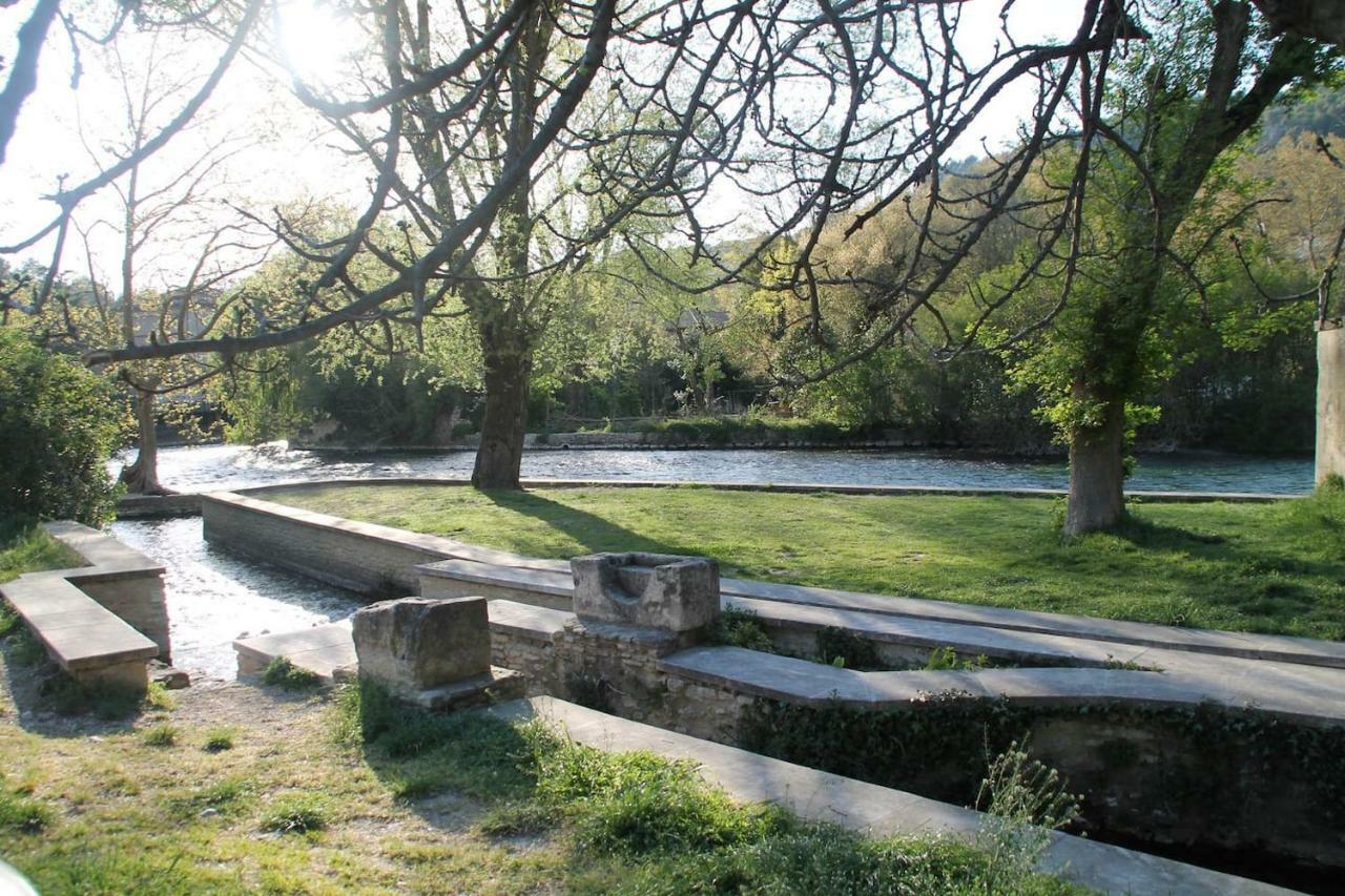 Appartamento Au Bonheur De Lili Fontaine-de-Vaucluse Esterno foto